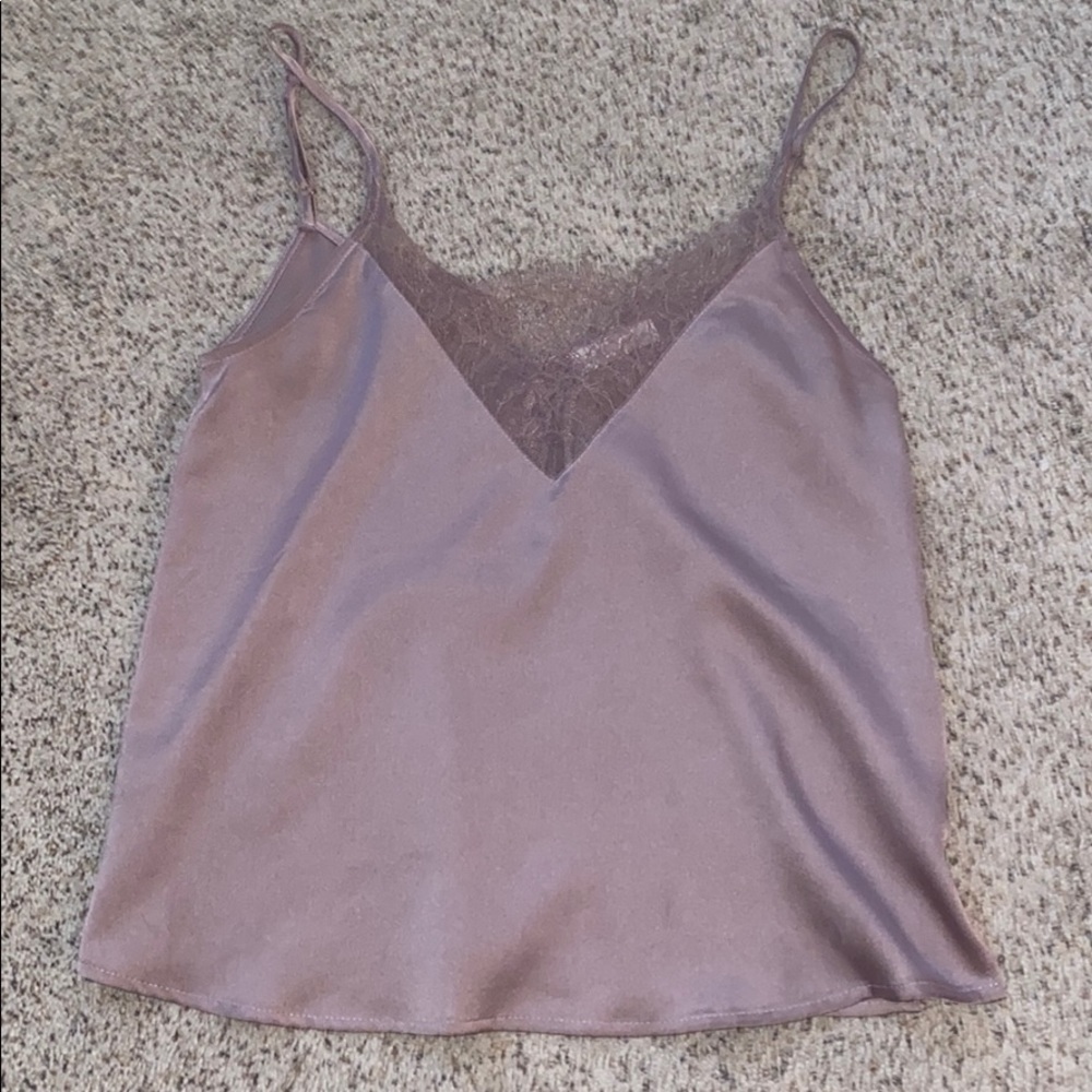 im selling a purple cropped tank top!!!